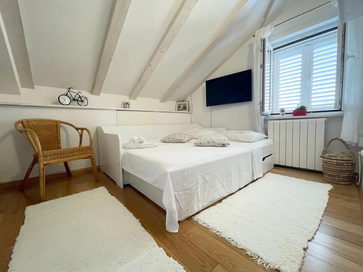 Holiday Residence Zvono มลินี ภายนอก รูปภาพ